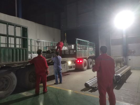 Batang Pengisap Baja Karbon Tinggi Dimasukkan Pompa Ladang Minyak Semprot Logam Plunger